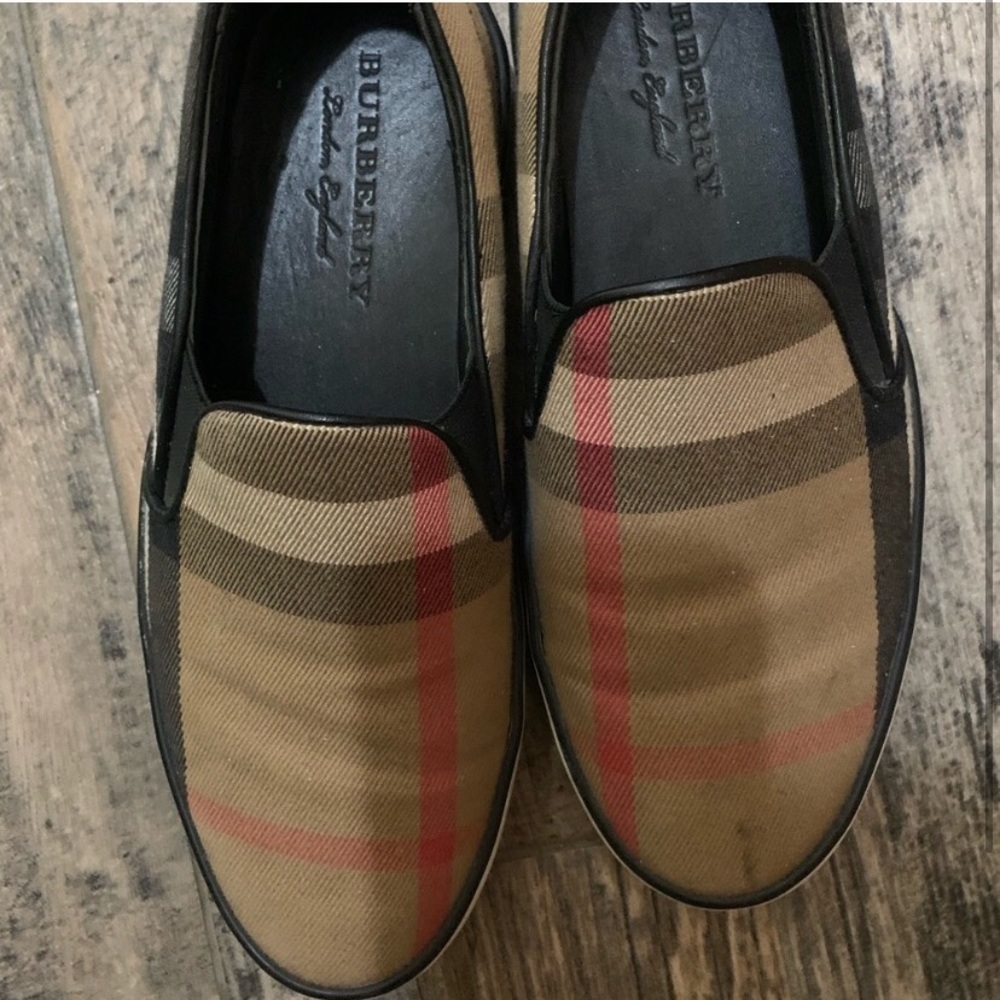 Burberry shoes